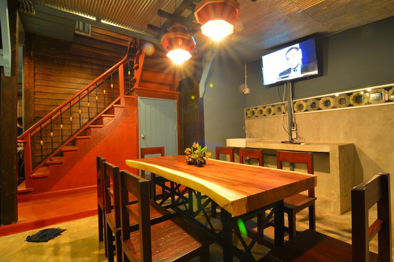 La Moon Hostel Bangkok Exterior foto
