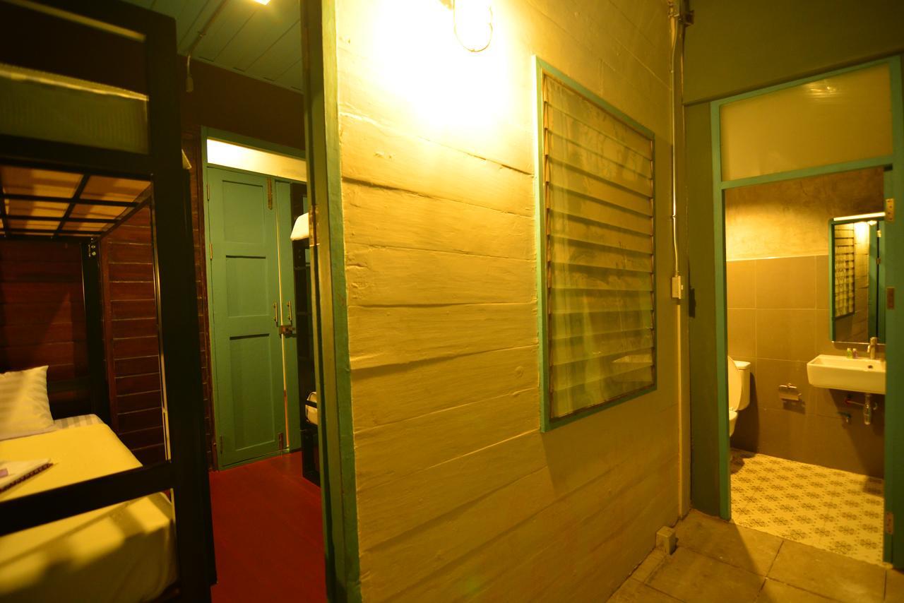 La Moon Hostel Bangkok Exterior foto