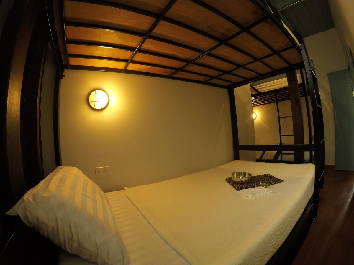 La Moon Hostel Bangkok Exterior foto