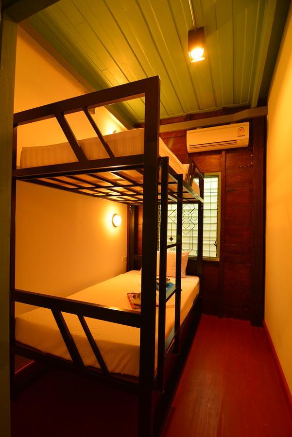 La Moon Hostel Bangkok Exterior foto